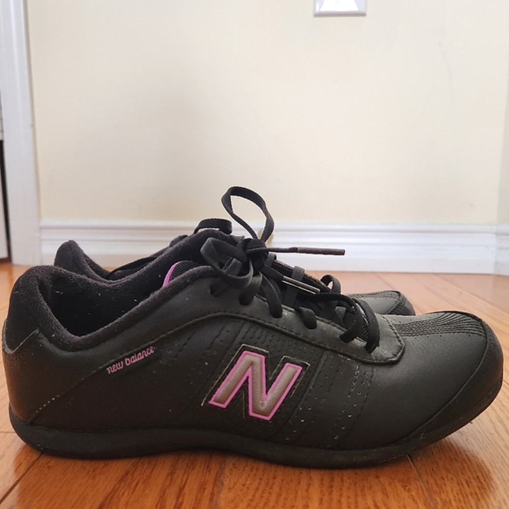 New Balance sneakers, US6, lightly worn
